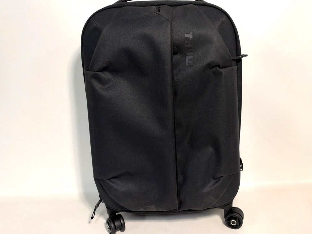 Thule Rolling Spinner Carry On Suitcase