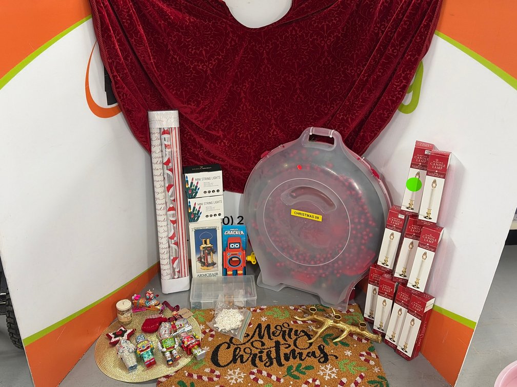 Christmas Holiday Decor, Candle Lamps, Lights, and Ornaments