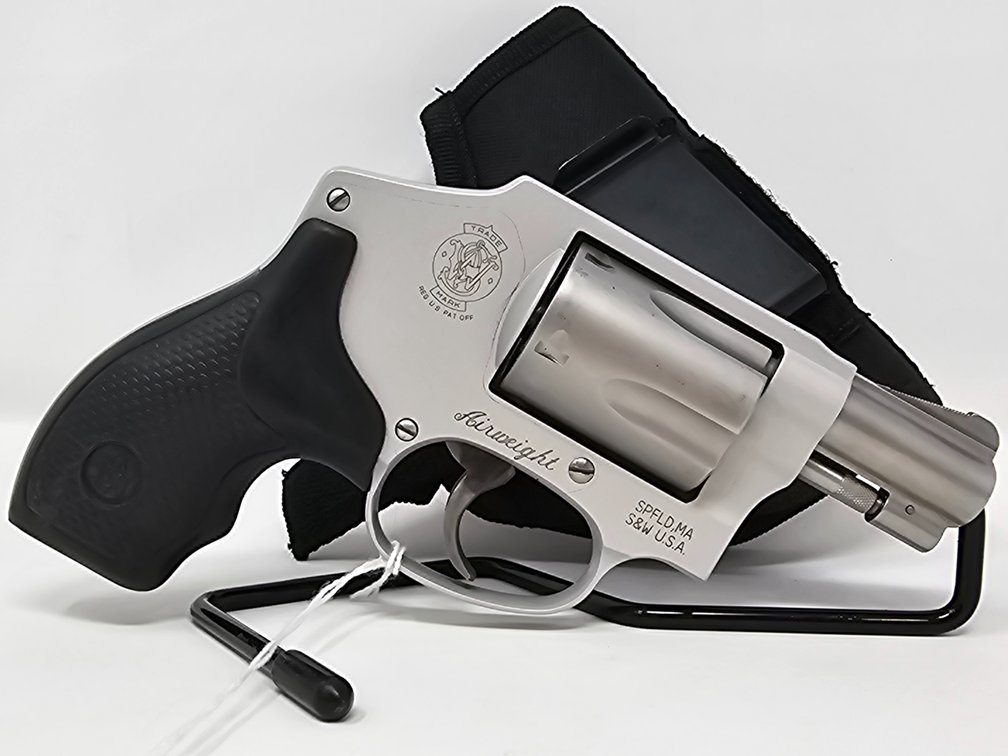Smith & Wesson Airweight Revolver 38 S&W SPL + P - Serial Number DEE7409