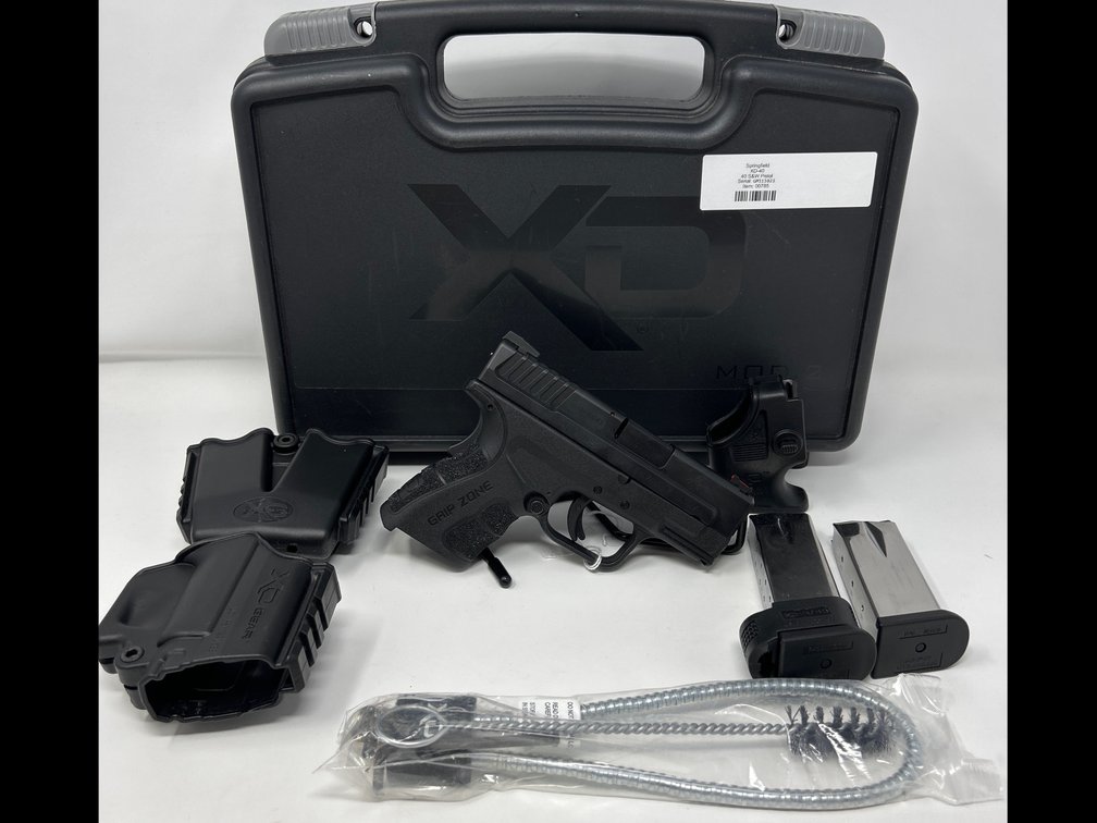 Springfield XD-40 - .40 S&W - (2) Magazines - Serial GM111023