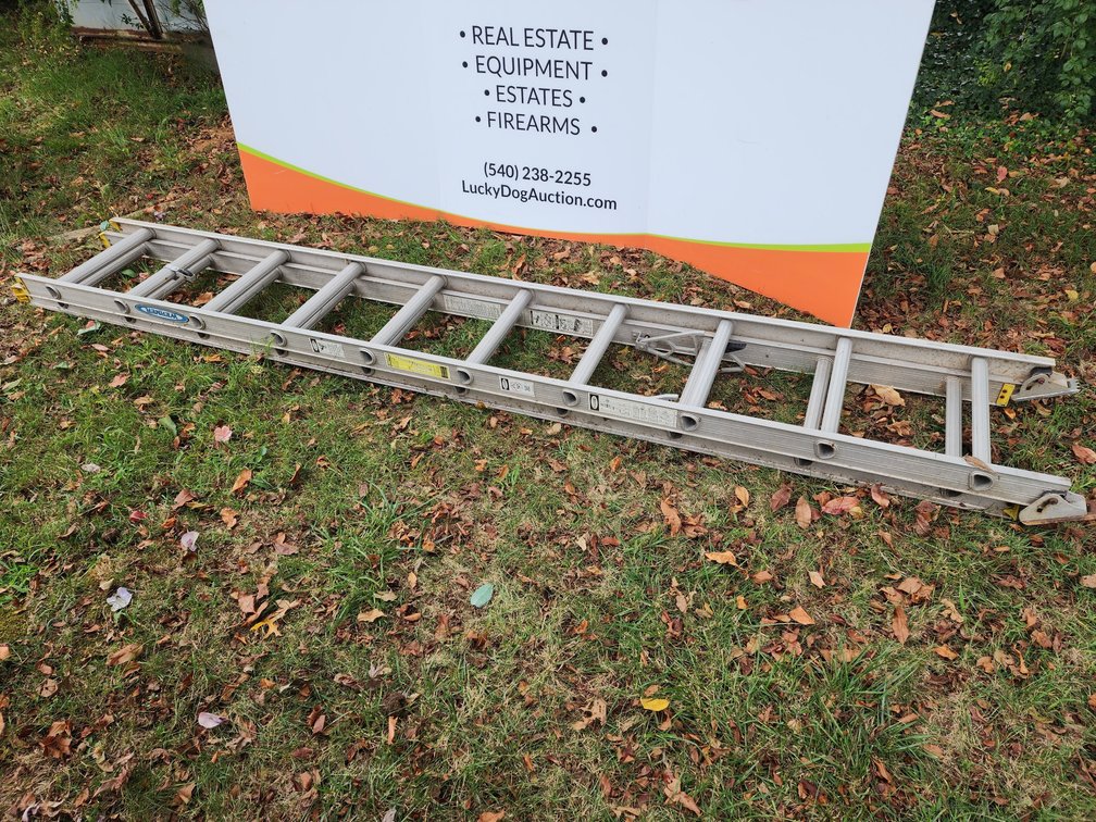 Werner 10' Aluminum Extension Ladder 