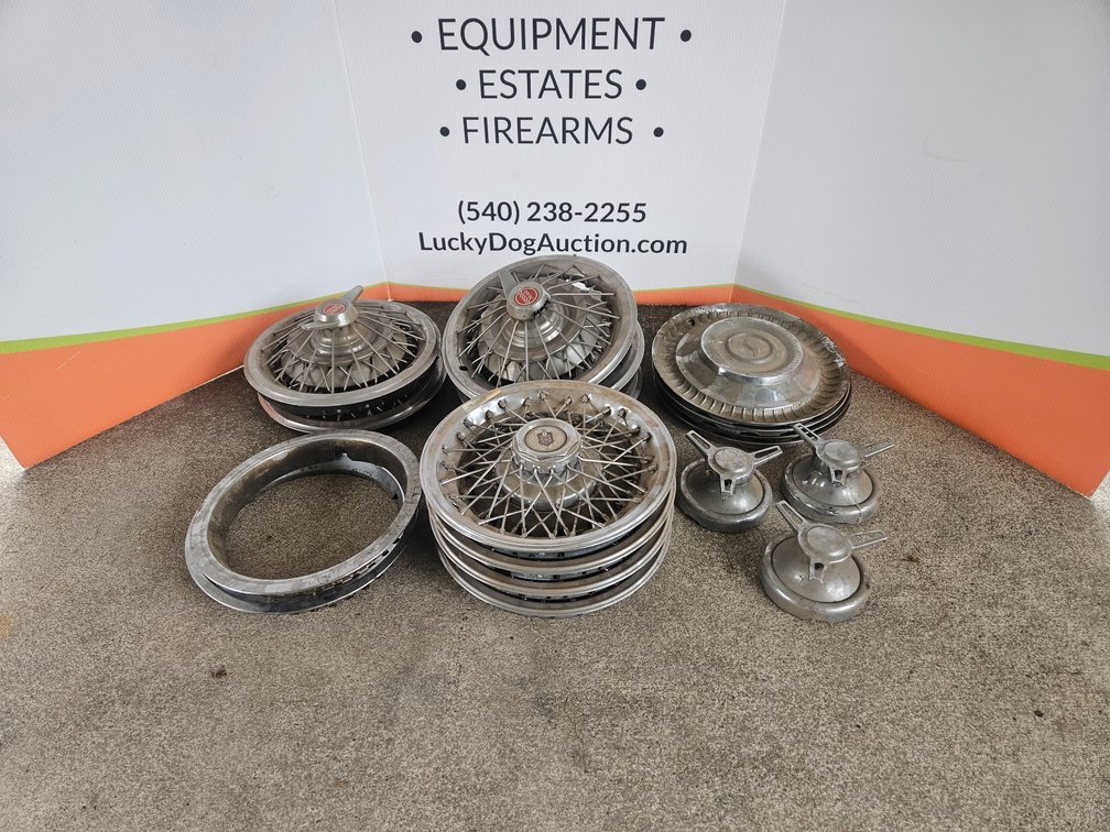 Assorted Hubcaps (Nany Included)