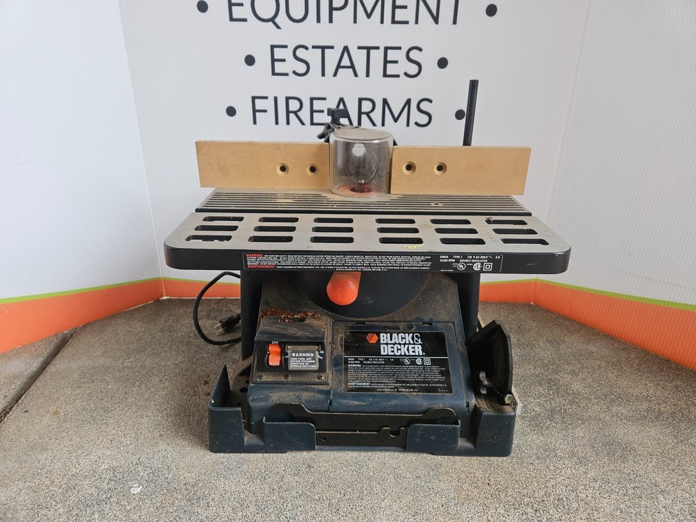 Black & Decker router 