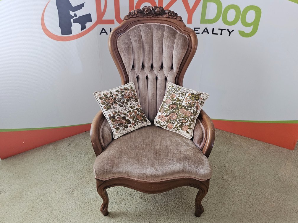 Victorian Velvet Upholstered Chair - Measures 40" Tall x 27" Wide x 30" Deep