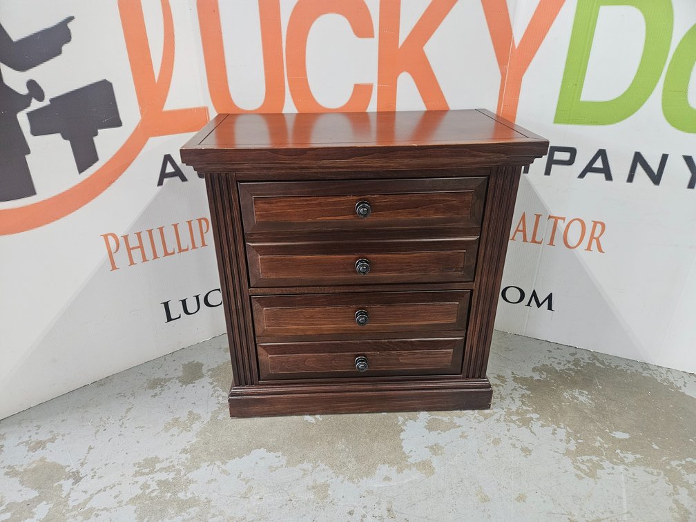 Vaughan Bassett Cherry Finish Chest Of Drawers - Measures 29" Tall × 29" Wide × 16" Deep 