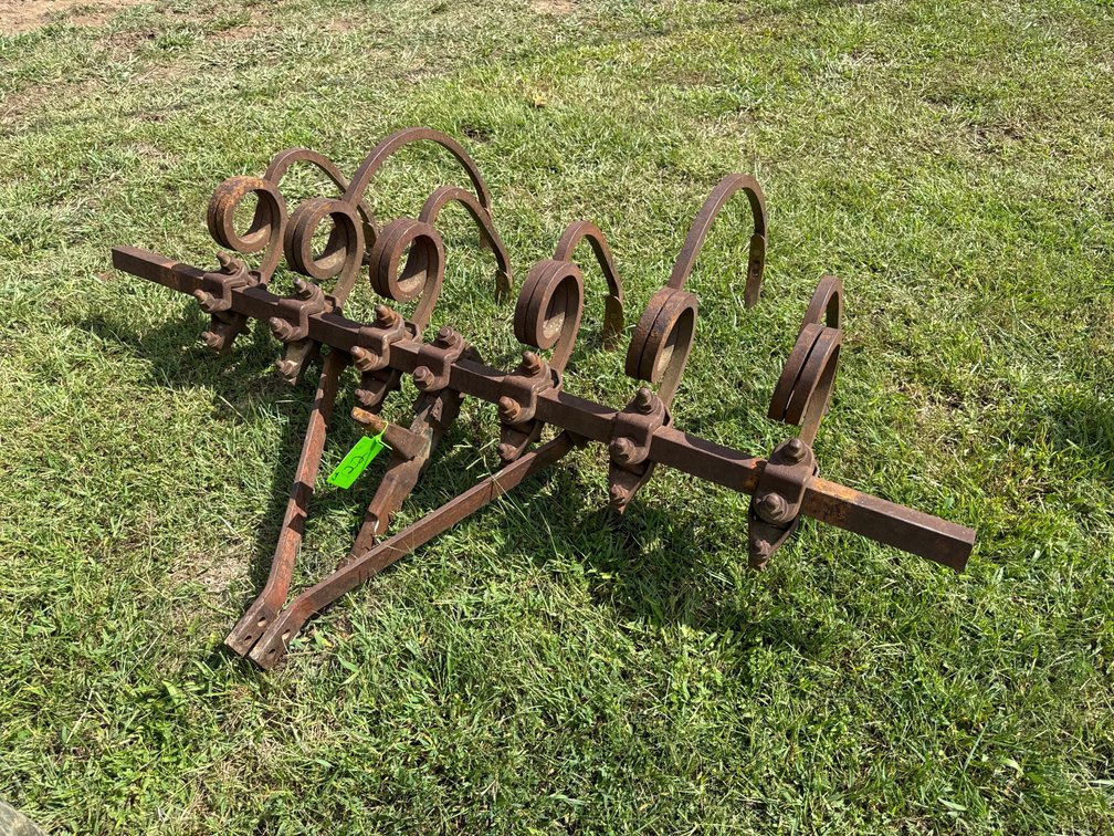 Fast Hitch 6 Shank Tiller 