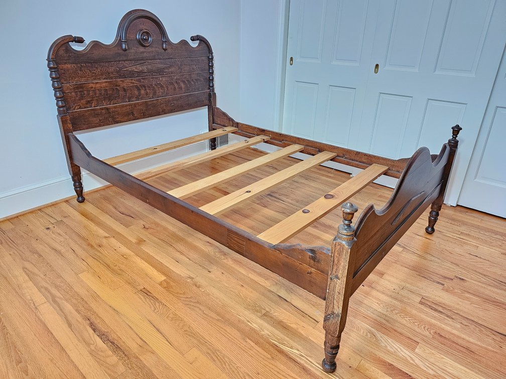 Antique Jacobean Full Bed - Measures 50" Tall x 52.5" Wide x 80" Long
