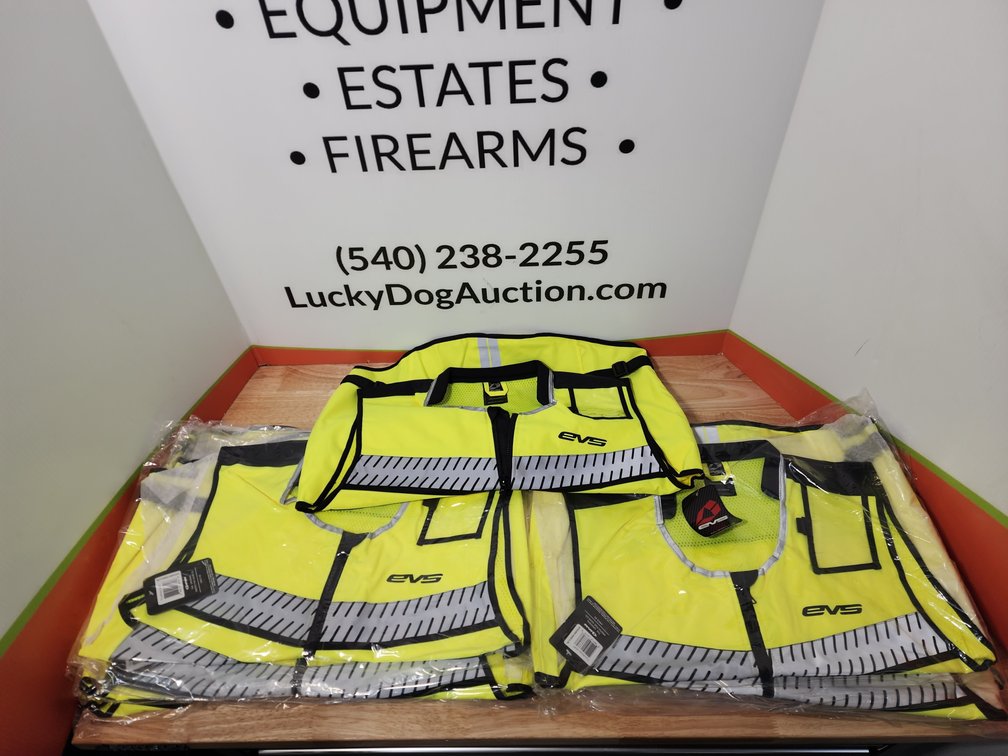 EVS Tourist Vests (12) Included Size L/XL 