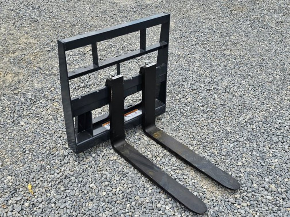 Unused Wolverine Mini Pallet Forks (Mini Skid-Steer) - MPF-11-2500G