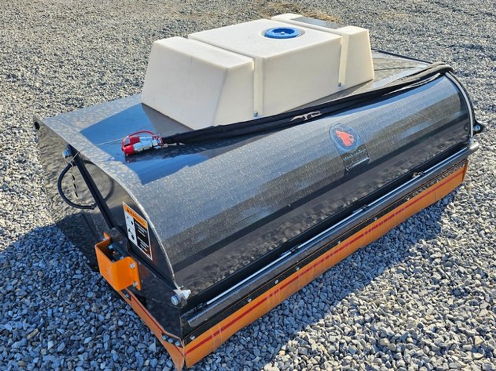 Unused Wolverine Hydraulic Box Broom Sweeper W/90-Liter Water Tank Skid-Steer Quick Attach - PBS-11-72W