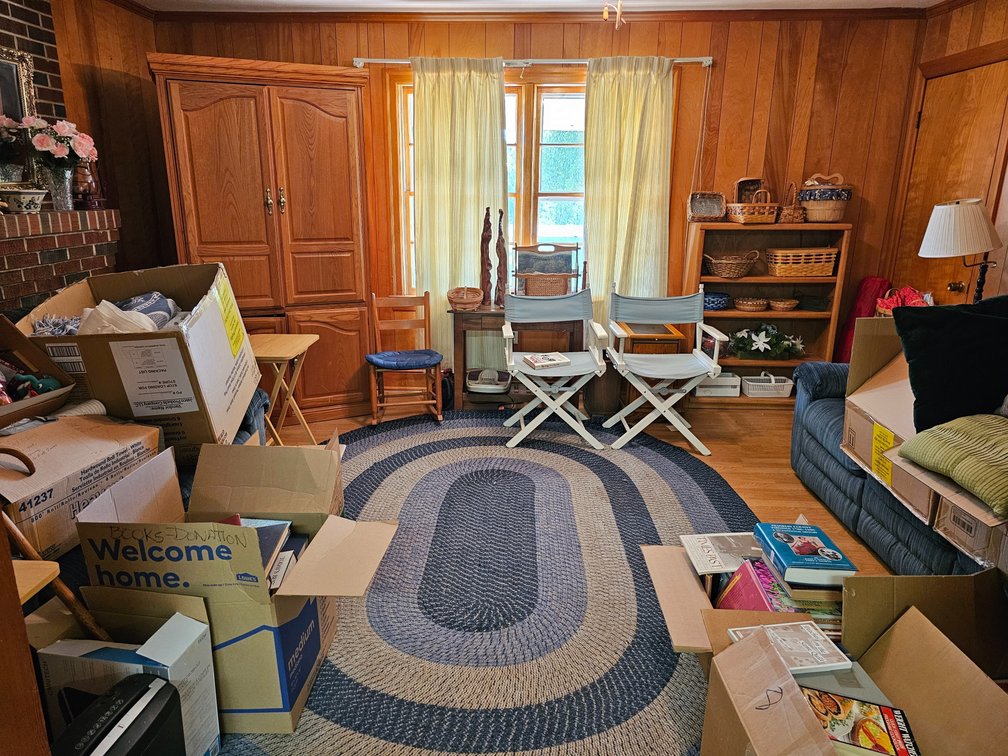 Upstairs Sitting Room Contents 