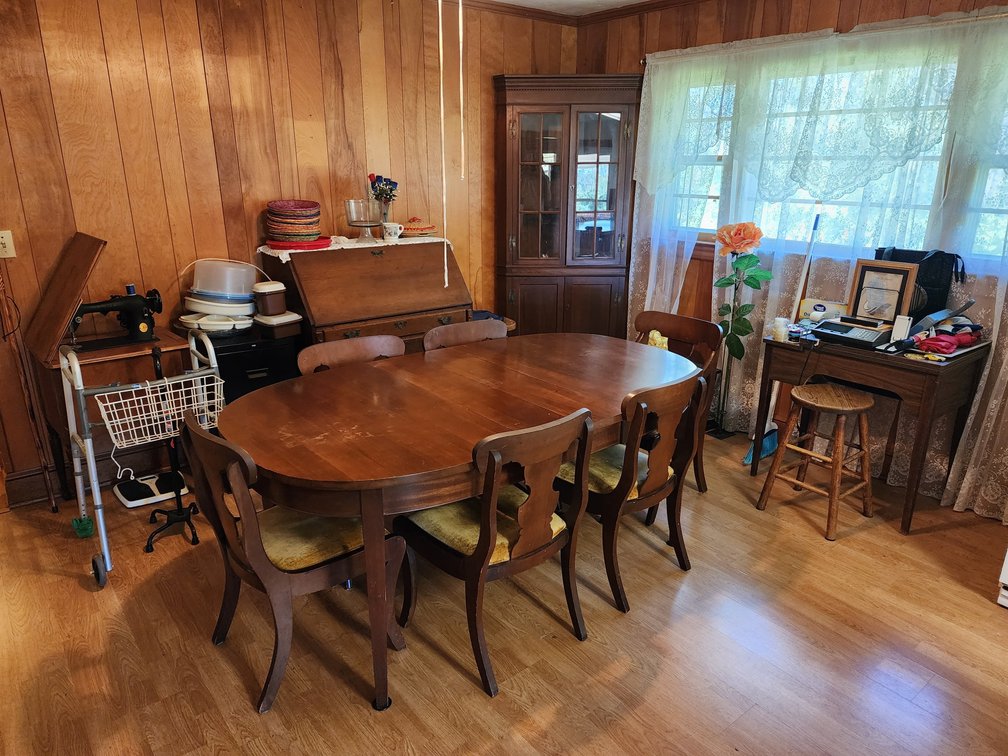 Dining Room Contents 