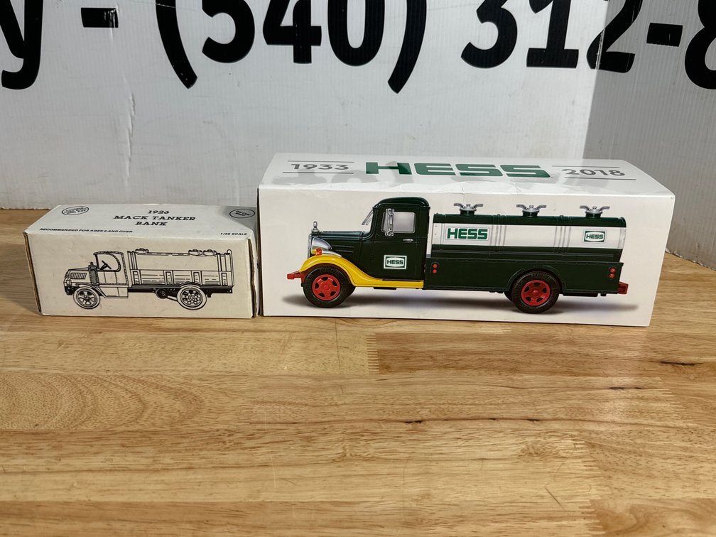 Hess Gas Truck - 1926 Mac Tanker Bank Die Cast 1/38 Scale