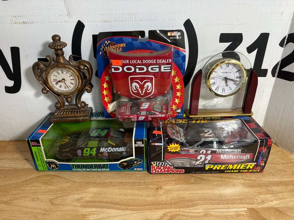 Nascar Die Cast - (2) Clocks 