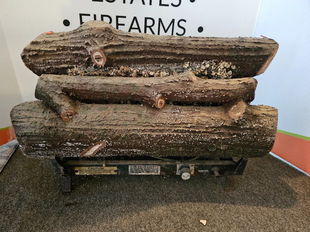 Gas Logs - 16" Tall x 26" Wide x 11" Deep