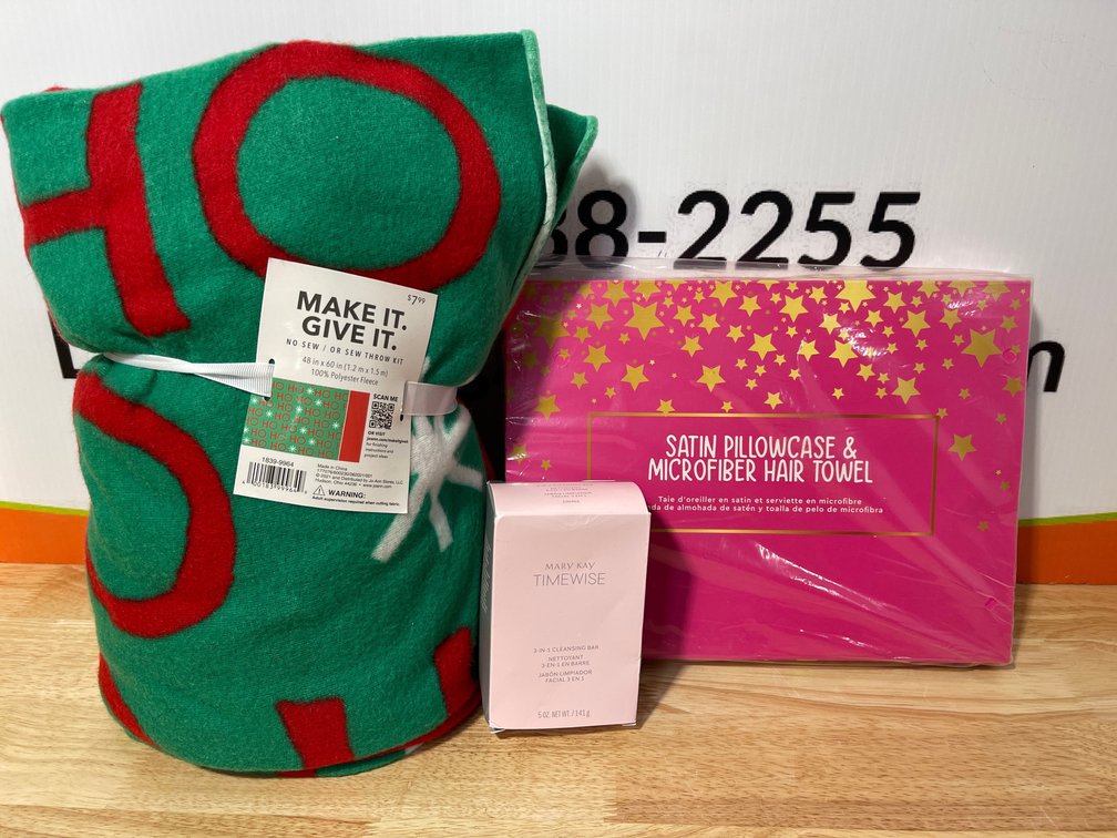 No Sew Throw Kit - Satin Pillowcase & Microfiber Hair Towel - Mary Kay Timewise 3-in-1 Cleansing Bar