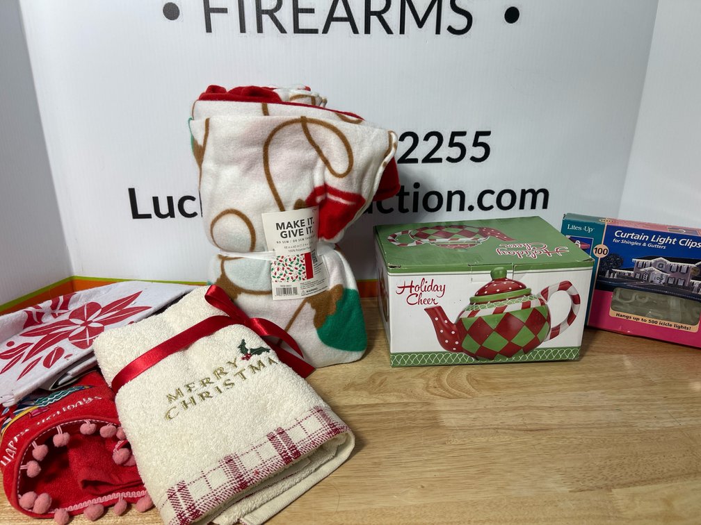 No Sew Throw Kit - Holiday Tea Kettle - Curtain Light Clips - Christmas Hand Towels