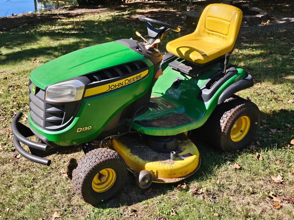 John Deere D130 Lawn Tractor - Runs/Drives/Operates As It Should - 153 Hours