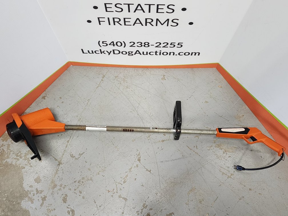 Paramount Model RS160-00 16" Cut Weedeater 