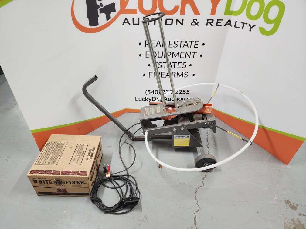 Champion Wheel Ybird Auto-Feed Electric Trap Thrower w/ White Flyer Targets (Worked When Tested)