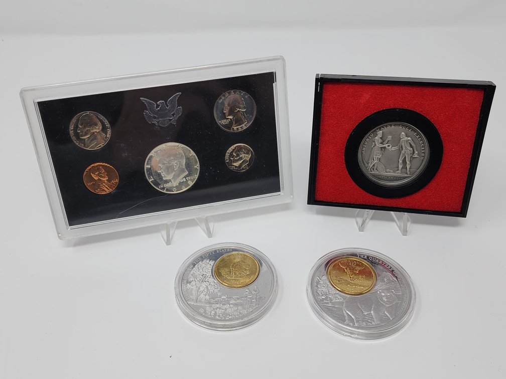 America's First Medals Antonio Wayne Duci Exercitus Medal - 1968 United States Proof Set - The Quarters of 50 States Kansas and Montana Coins 