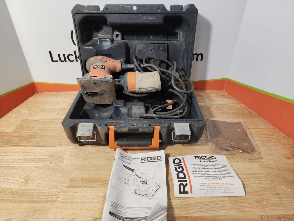 Ridgid R2500 1/4 Sheet Sander w/ Carry Case and Accessories 