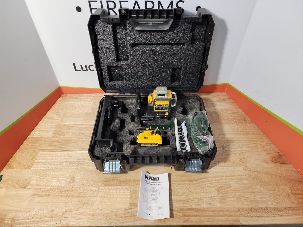 DeWalt DW089LG Laser Level w/ Battery and DeWalt T Stack Storage Box 