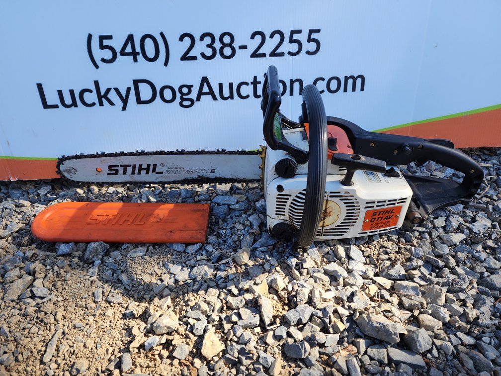 Stihl 011AV Chainsaw (Ran When Tested) 