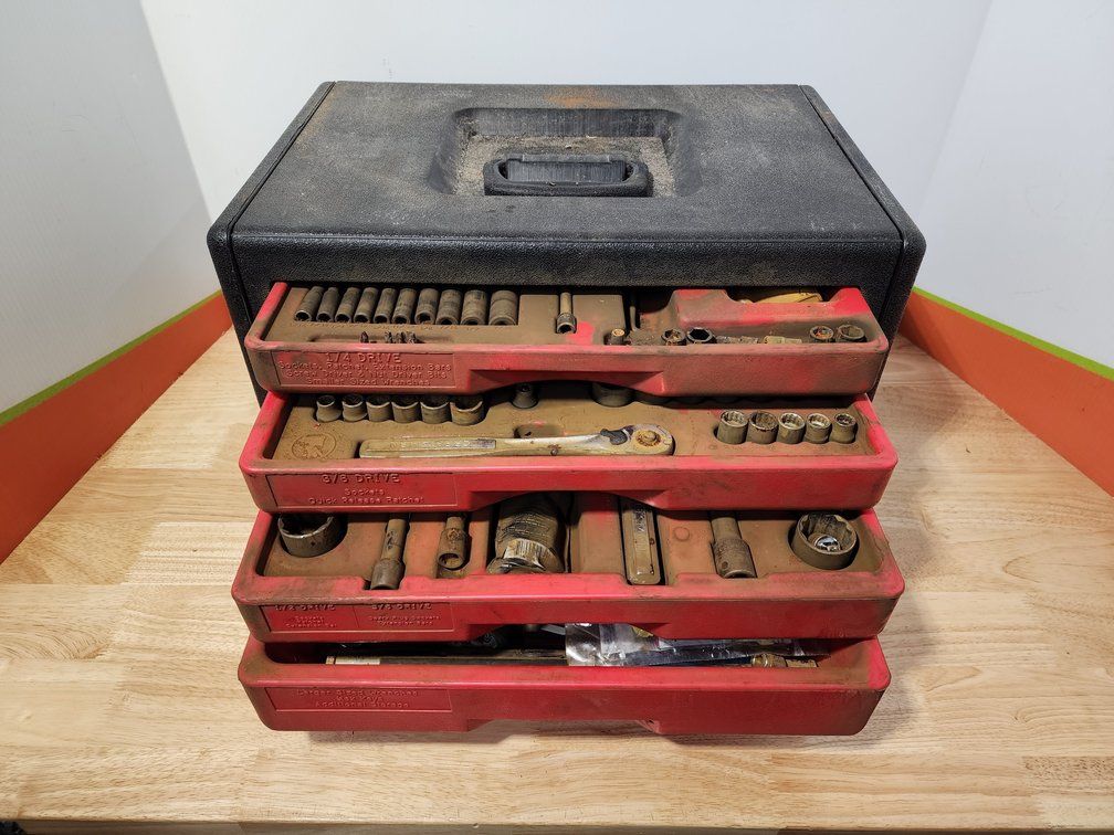 Craftsman Socket Set w/ Plastic Carry Case 