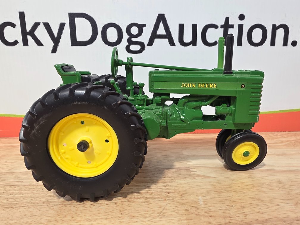 John Deer Die Cast Tractor
