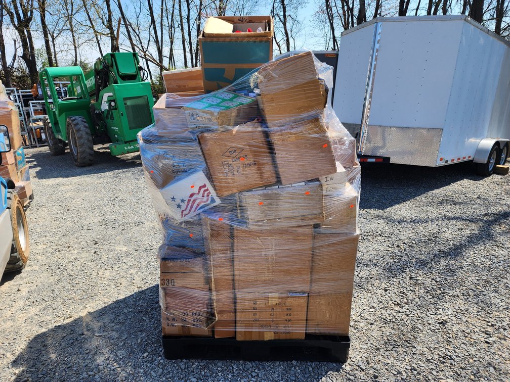  Giftshop Merchandise Pallet (1) Pallet Included