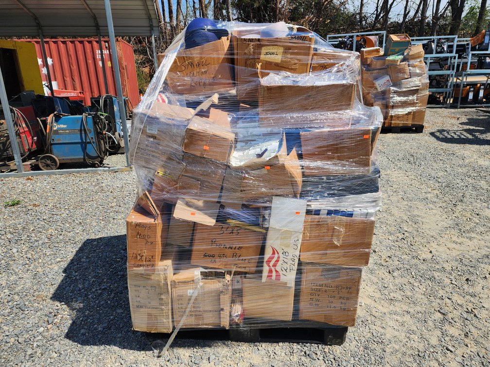  Giftshop Merchandise Pallet (1) Pallet Included