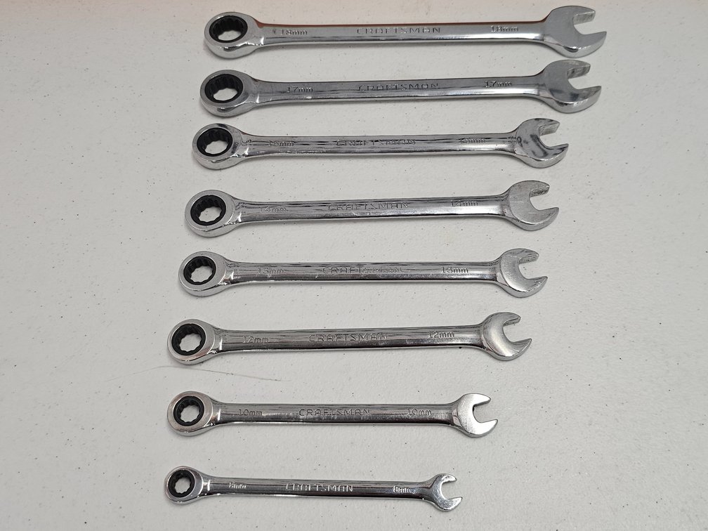Craftsman Metric Ratcheting Wrench Set - 18/17/15/14/13/12/10/8MM - 8 Piece Set