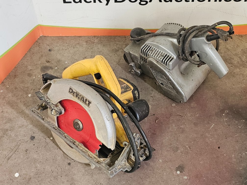 Dewalt Circular Saw - Shopmate 4" Belt Sander