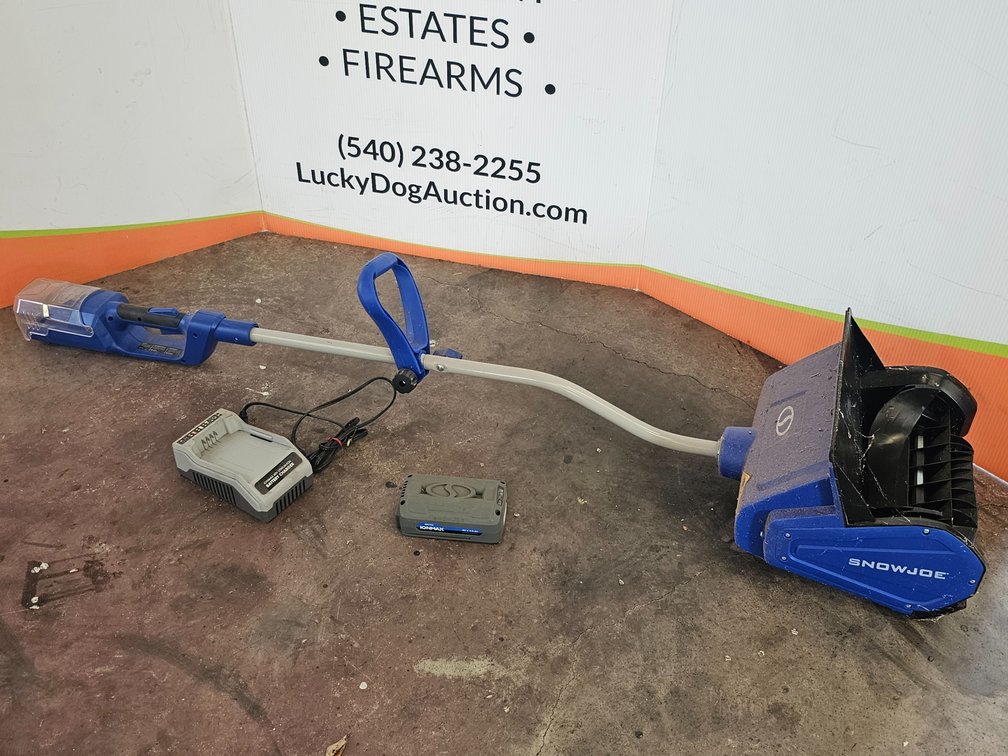 SnowJoe Battery-Powered Snow Shovel