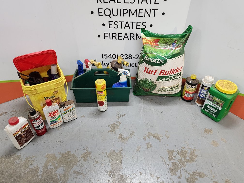 Scott's Turf Builder Southern Lawn Food - Assorted Garden Supplies - Cleaners and Chemicals 