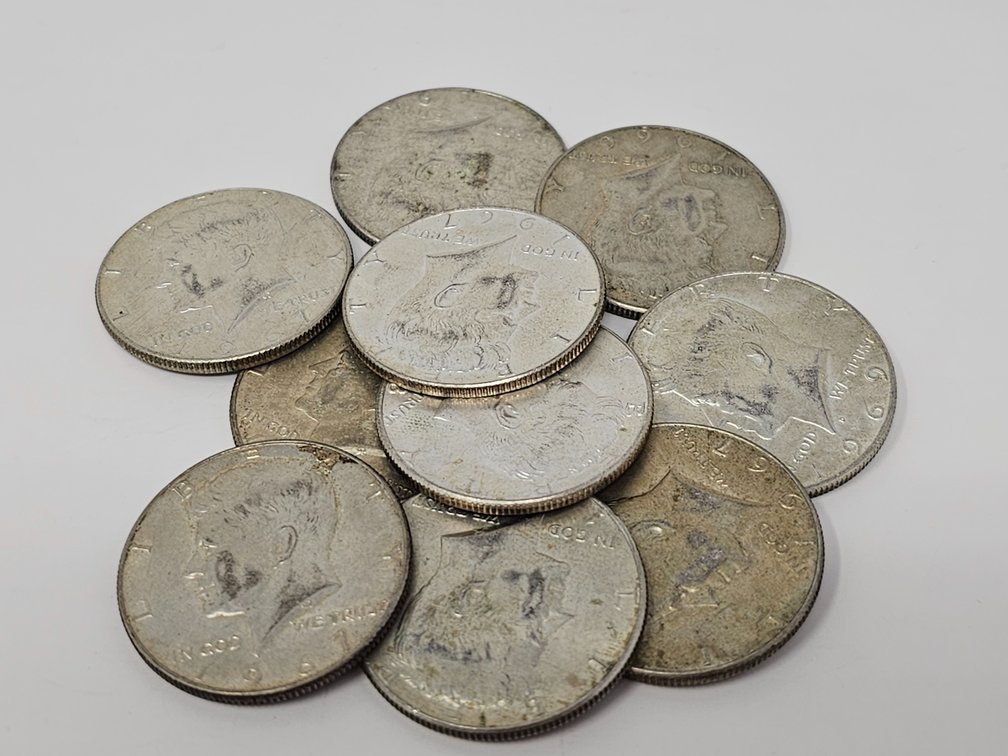 (10) 1965-1969 Silver Kennedy Half Dollars - 10 Included 