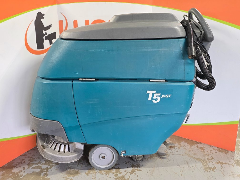Tennant T5 24" Disk Traction Drive Floor Scrubber - Worked when Tested