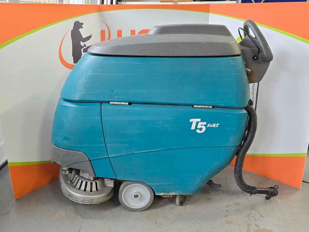 Tennant T5 24" Disk Traction Drive Floor Scrubber 