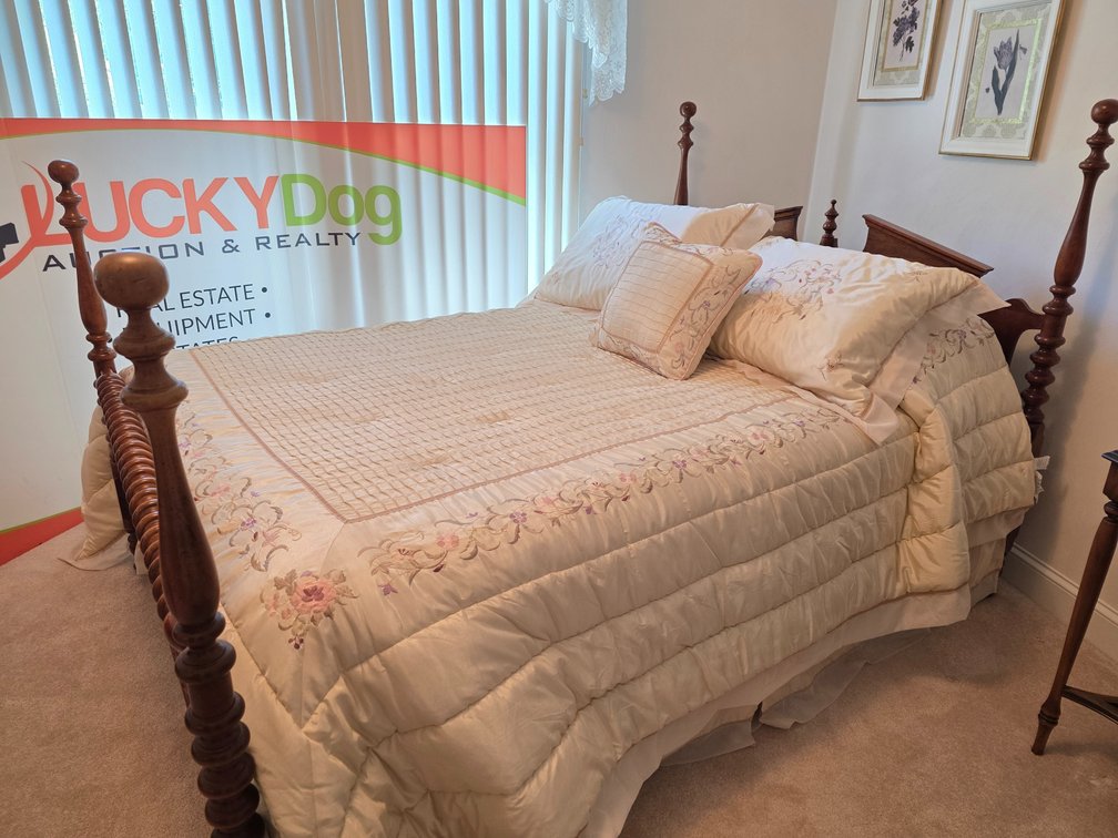Full Size Bed w/ Bedding, Mattress and Box Springs
