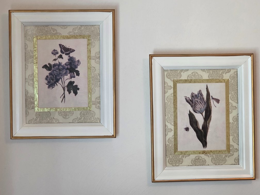 (2) Decorative Floral Wall Hangings 