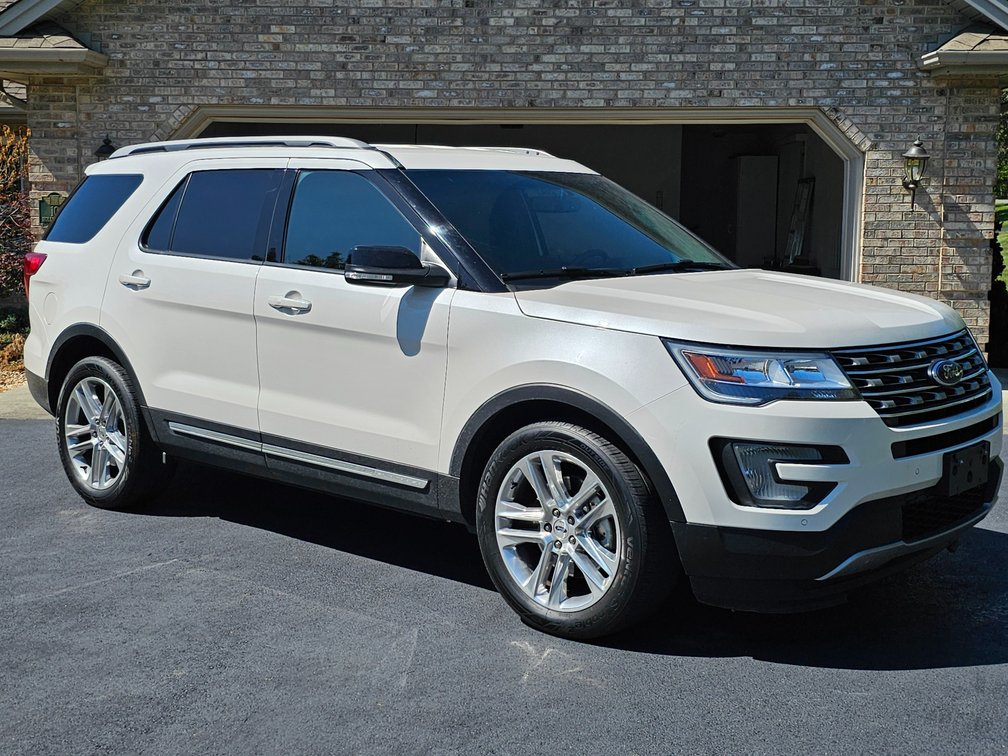 2016 Ford Explorer XLT - 15,423 Miles - Fully Loaded - Ford SYNC - VIN # 1FM5K7D89GGD13067 - Like New! 