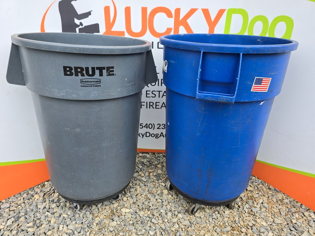 (2) 44 Gallon Rubbermaid Brute Trash Cans & (2) Single Can Dollys 