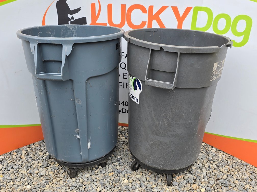 (2) 44 Gallon Rubbermaid Brute Trash Cans & (2) Single Can Dollys 