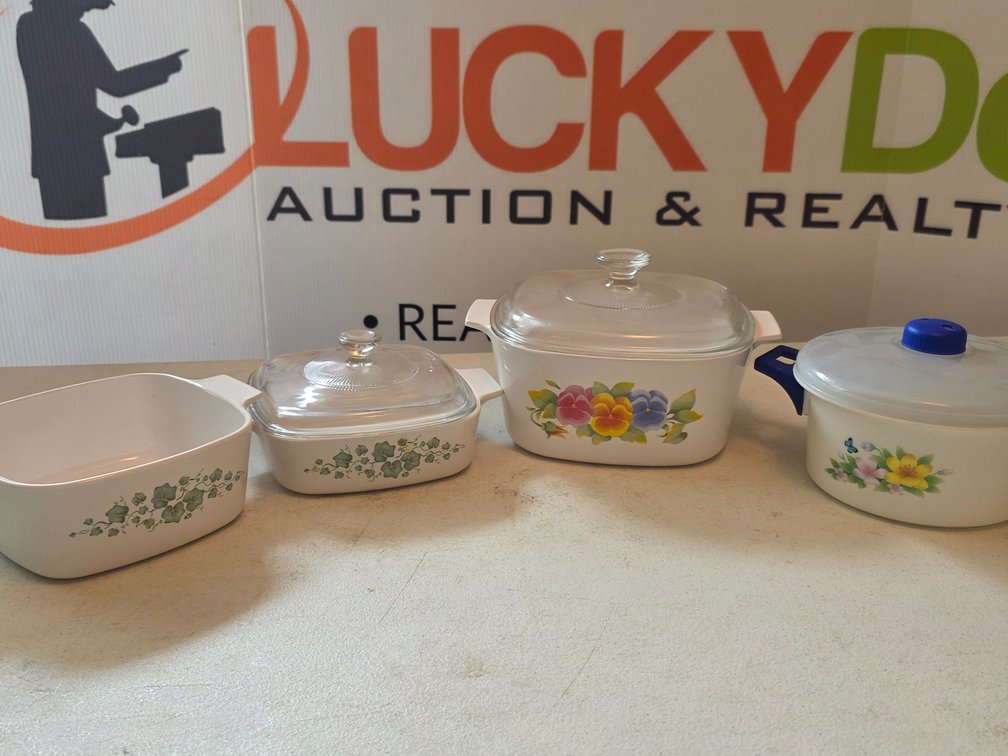 Corelle "Callaway" Coverd Casserole Dishes - Corningware " Summer Blush Covered Casserole Dish - Plastic Food Storage Dish