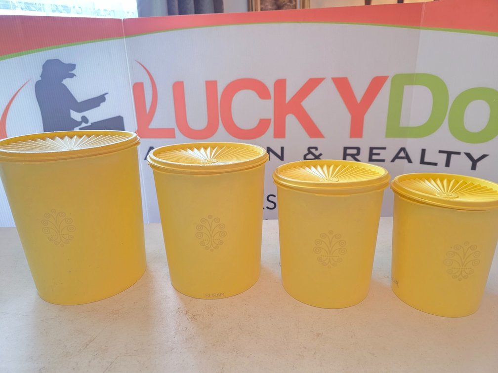 Set of 4 Tupperware Daffodil Yellow Servalier Canisters with Sunburst Lids