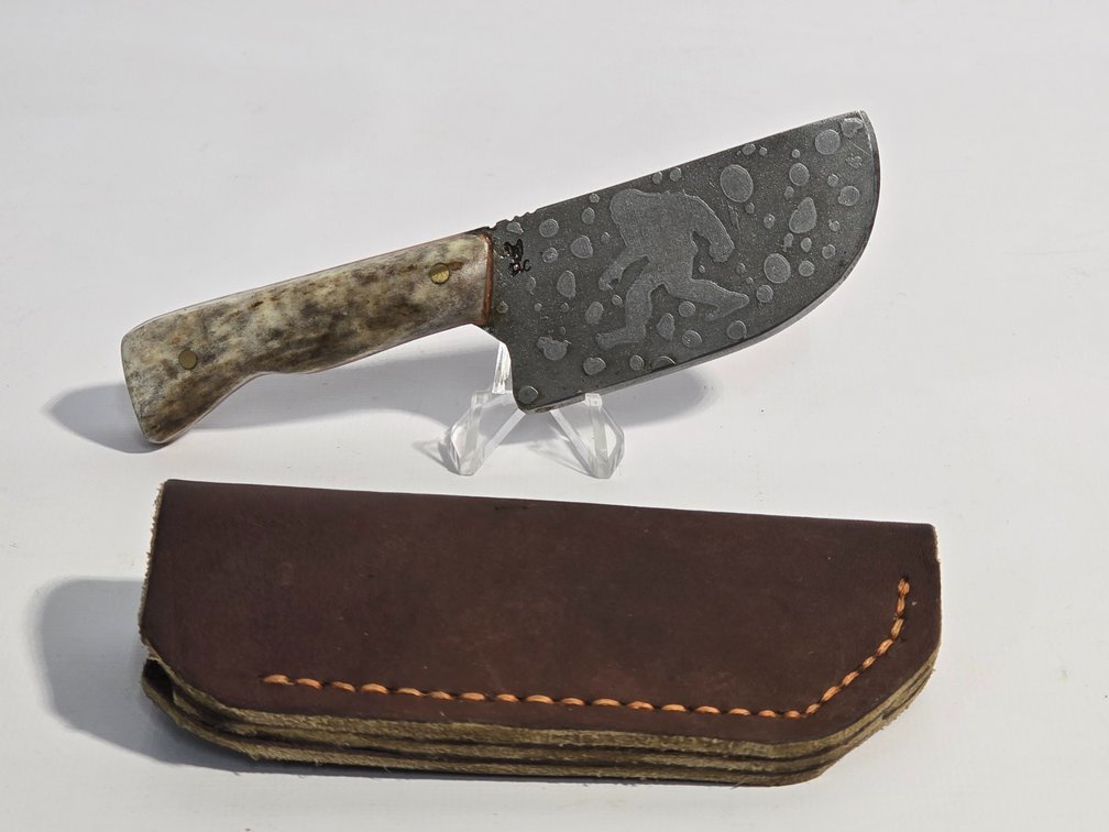 Handcrafted Fixed Blade Knife w/ Leather Sheath