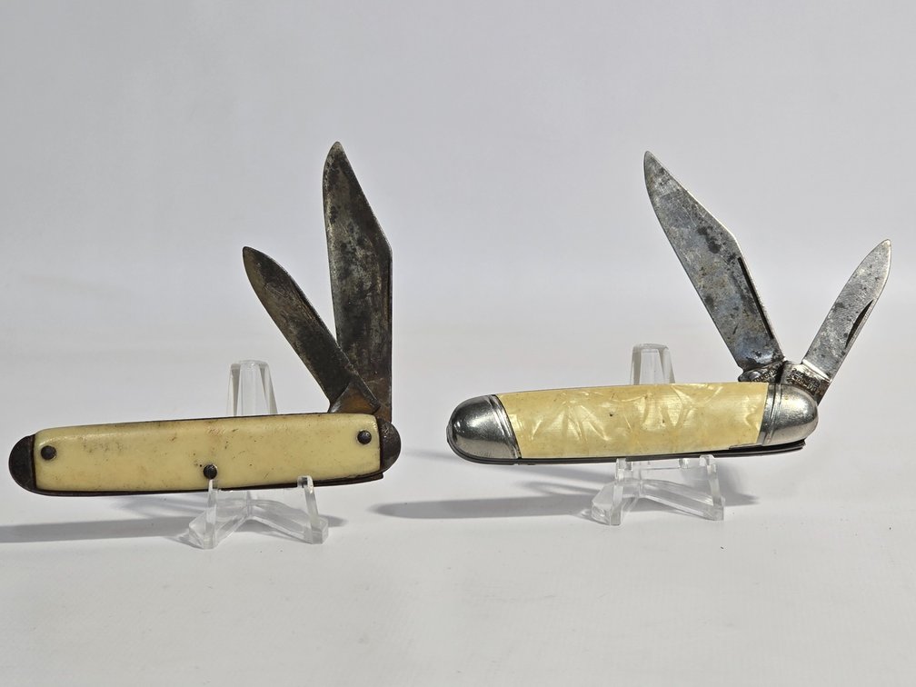 (2) 2 Blade Folding Knives
