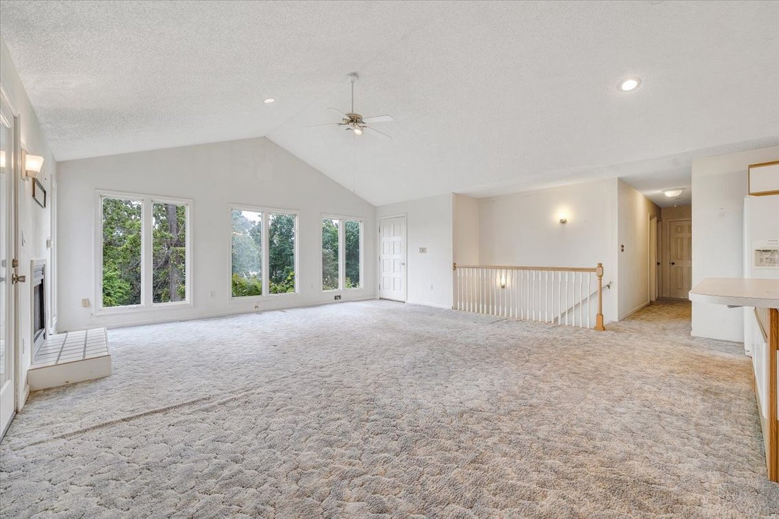 Image for 205 Park Shores Circle Real Estate Auction