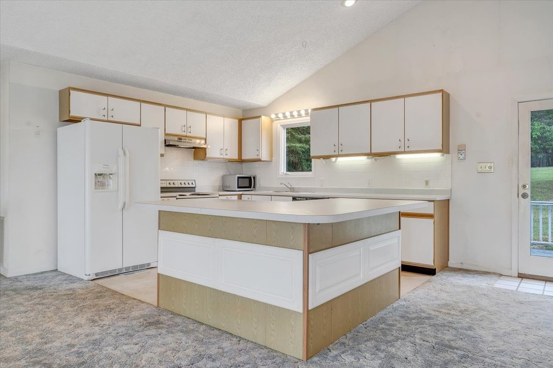 Image for 205 Park Shores Circle Real Estate Auction